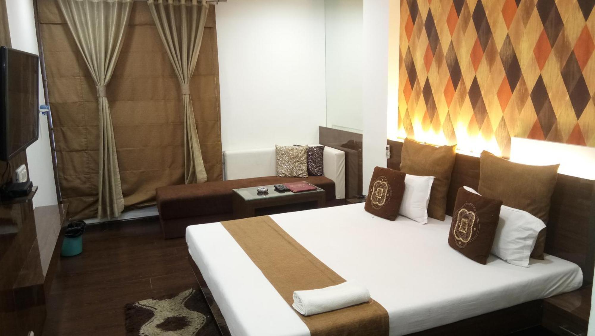 Hotel Banjara Бопал Екстериор снимка