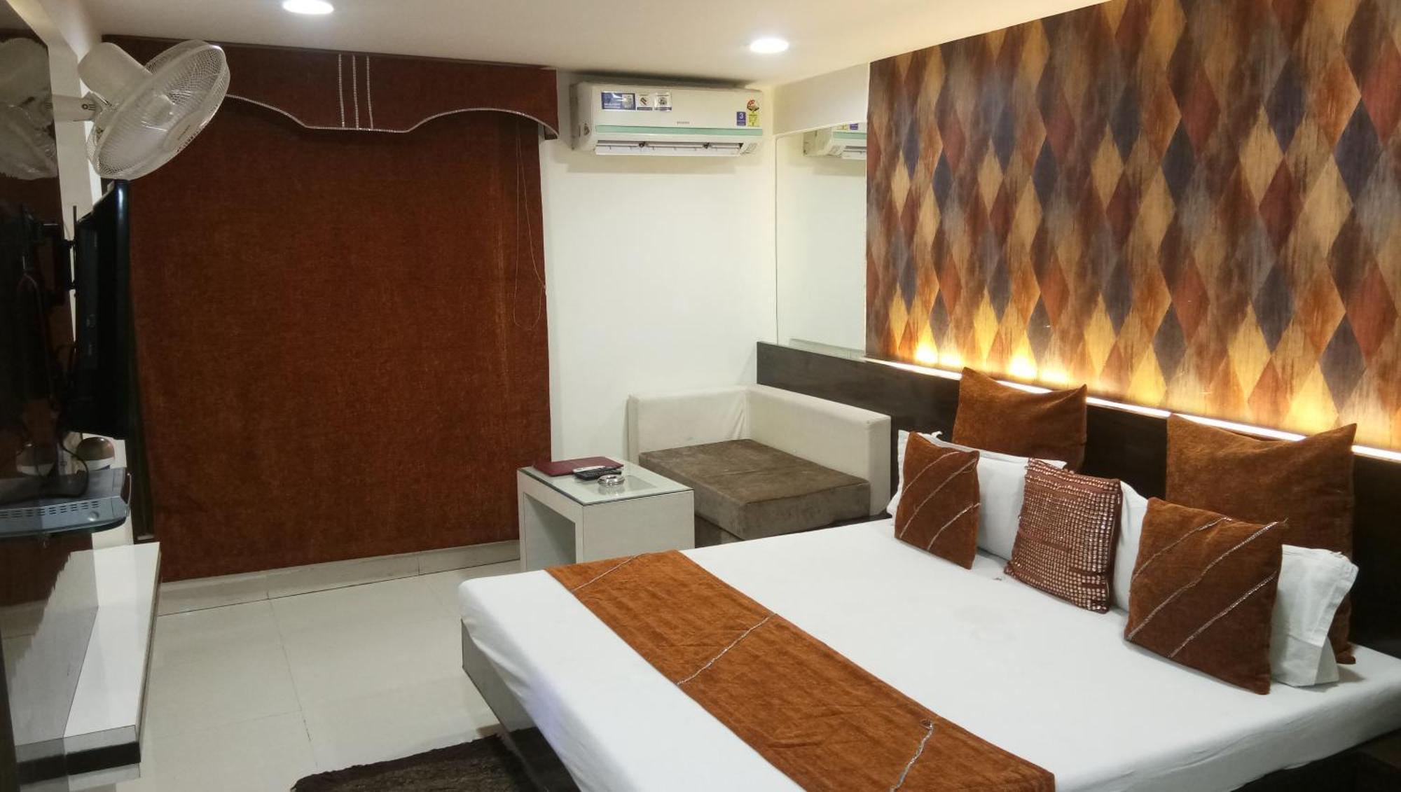 Hotel Banjara Бопал Екстериор снимка